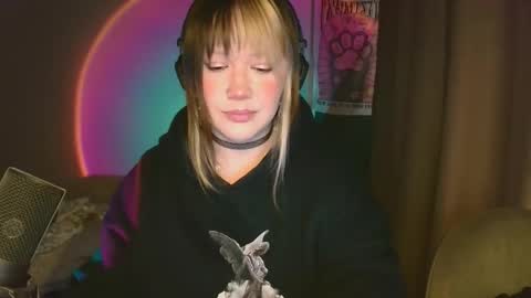 Snapshot of gamergirl01 chatting on 21, 12, 2025 Alex brb in 2 hours online show from 21, 12, 2025