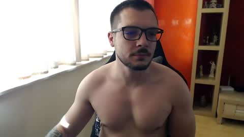 GangstaLover online show from 28, 6, 2026