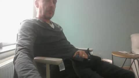 Snapshot of garou75 chatting on 6, 1, 2026 garou75 online show from 6, 1, 2026