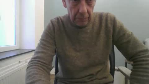 Snapshot of garou75 chatting on 17, 2, 2026 garou75 online show from 17, 2, 2026