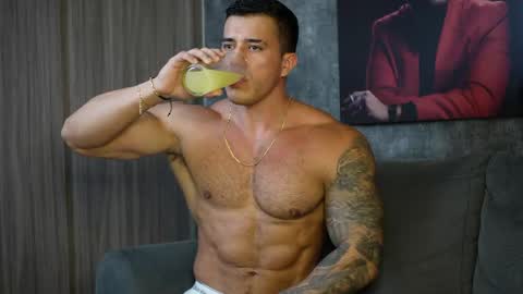 Snapshot of garret_alvin_ chatting on 8, 5, 2026 Garret online show from 8, 5, 2026