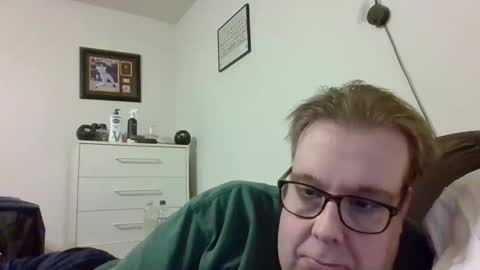 Snapshot of garyg930 chatting on 26, 4, 2026 Gary online show from 26, 4, 2026