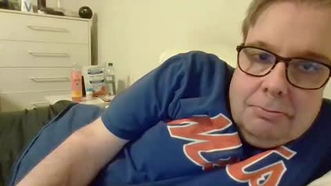 Snapshot of garyg930 chatting on 4, 5, 2026 Gary online show from 4, 5, 2026
