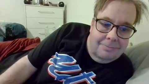 Snapshot of garyg930 chatting on 16, 5, 2026 Gary online show from 16, 5, 2026
