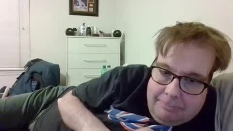Snapshot of garyg930 chatting on 25, 5, 2026 Gary online show from 25, 5, 2026