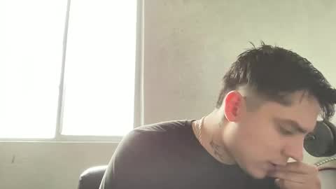Snapshot of garypinepineapple chatting on 22, 4, 2026 garypinepineapple online show from 22, 4, 2026