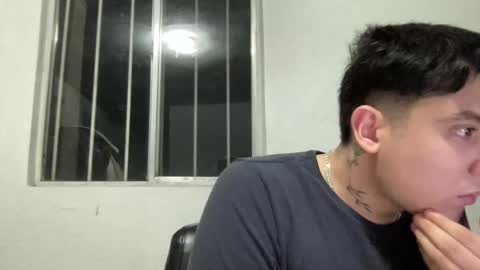 Snapshot of garypinepineapple chatting on 25, 4, 2026 garypinepineapple online show from 25, 4, 2026
