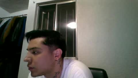 Snapshot of garypinepineapple chatting on 1, 5, 2026 garypinepineapple online show from 1, 5, 2026