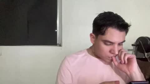 Snapshot of garypinepineapple chatting on 7, 6, 2026 garypinepineapple online show from 7, 6, 2026
