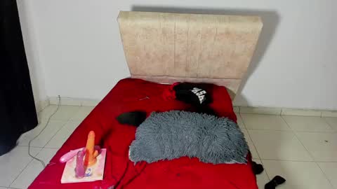 gatita13333321 online show from 2, 2, 2025