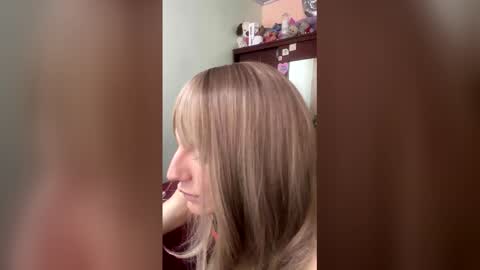 gatita_033 online show from 23, 4, 2026