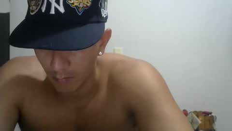 Snapshot of gattitosexy_95 chatting on 19, 9, 2025 gattitosexy_95 online show from 19, 9, 2025