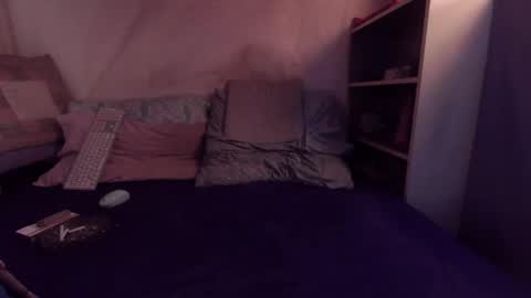 gayrobbin online show from 11, 10, 2025