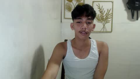 Snapshot of gentlemanlustx chatting on 8, 10, 2025 Rayl online show from 8, 10, 2025