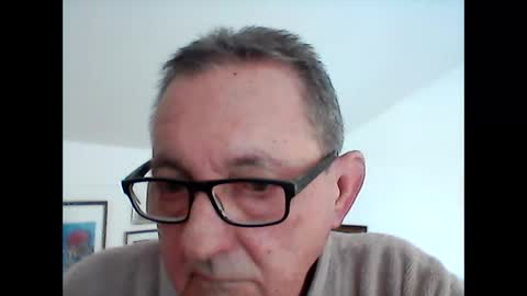Snapshot of georg1412 chatting on 1, 4, 2026 georg1412 online show from 1, 4, 2026