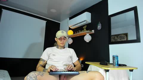 independent model online show from 6, 1, 2025