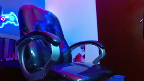 GEORGE online show from 8, 1, 2025