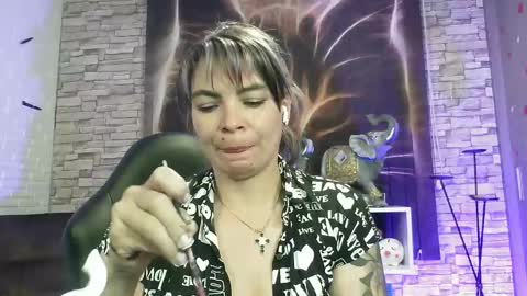 Georgina  online show from 13, 1, 2025