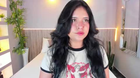 GeorginaReyes  online show from 8, 9, 2025