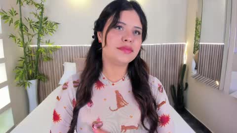 Snapshot of georginareyes chatting on 4, 6, 2026 GeorginaReyes online show from 4, 6, 2026