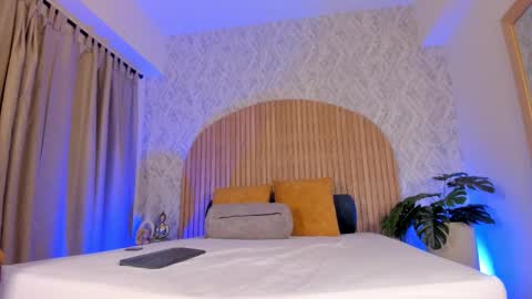 Kendal  online show from 4, 2, 2026