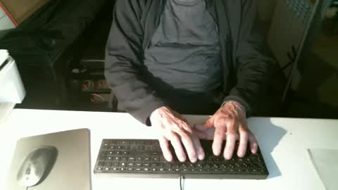 Snapshot of getz62 chatting on 11, 2, 2025 getz62 online show from 11, 2, 2025