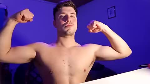 Snapshot of gferrari1996 chatting on 11, 9, 2025 gferrari1996 online show from 11, 9, 2025