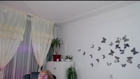 Ghertrudequeen online show from 20, 10, 2025