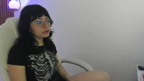 Snapshot of ghostmila chatting on 13, 4, 2026 Milaa online show from 13, 4, 2026