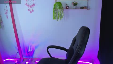 giaaaa   online show from 6, 11, 2025