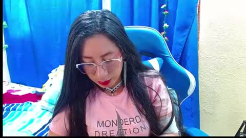 Snapshot of gia_leinn chatting on 22, 6, 2026 Gia online show from 22, 6, 2026