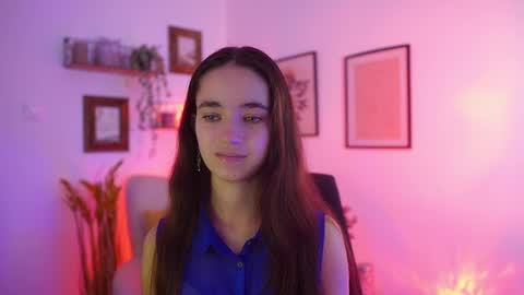 Snapshot of gia_paige18 chatting on 12, 9, 2025 Gia Paige18 online show from 12, 9, 2025