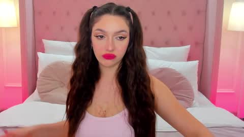 Gia online show from 2, 3, 2025