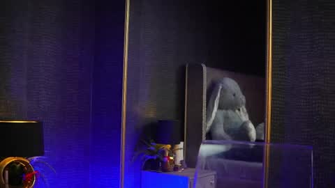  Gia  online show from 8, 4, 2026