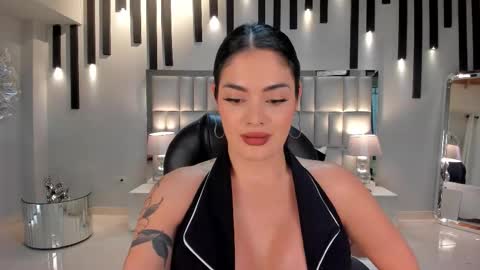 Gia Ferrera online show from 22, 12, 2025