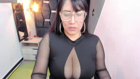 G I A  FOX online show from 2, 10, 2025