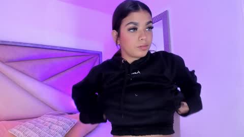 Gia  online show from 27, 10, 2025