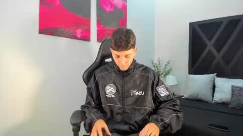 Snapshot of gian_rossii chatting on 18, 6, 2026 GIAN online show from 18, 6, 2026
