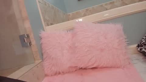 Snapshot of giannasexo chatting on 17, 2, 2025 giannasexo online show from 17, 2, 2025