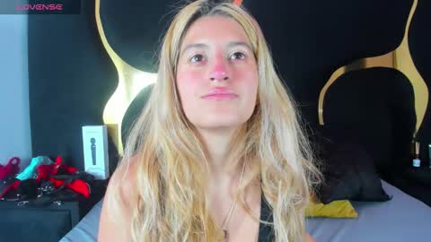 GiaRoussel online show from 6, 2, 2026