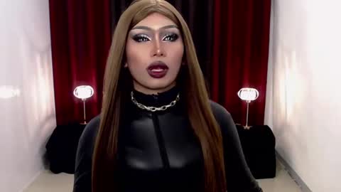 Gia X online show from 9, 12, 2024