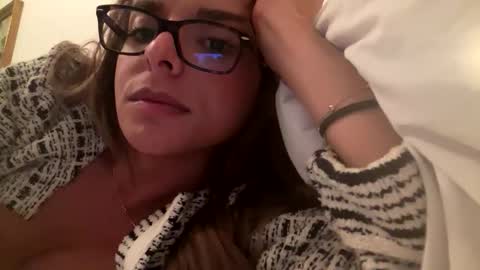 Snapshot of gigi_paris chatting on 12, 10, 2025 gigi_paris online show from 12, 10, 2025