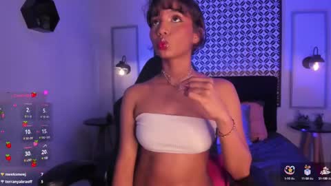Snapshot of gigi_strawberry chatting on 7, 3, 2025 GIGI online show from 7, 3, 2025