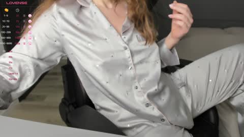 gigihadd online show from 4, 1, 2025