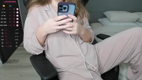 gigihadd online show from 20, 1, 2025