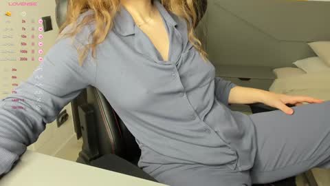 gigihadd online show from 23, 1, 2025