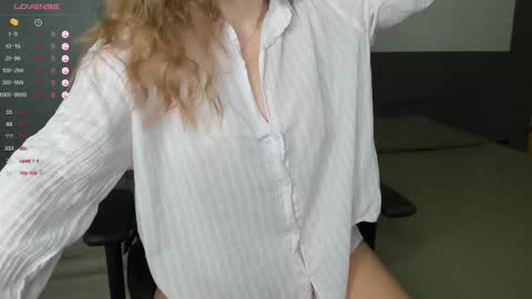 gigihadd online show from 8, 3, 2025