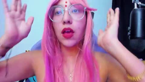 gigimooon online show from 9, 11, 2025