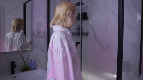 Gin online show from 15, 11, 2025