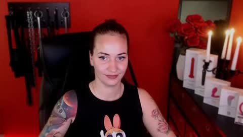 Snapshot of gina_hotlick chatting on 5, 2, 2025 gina_hotlick online show from 5, 2, 2025